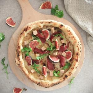 Pizza figues, magret et foie gras