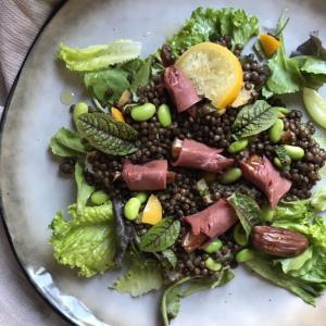 Salade d'été Magret et dattes